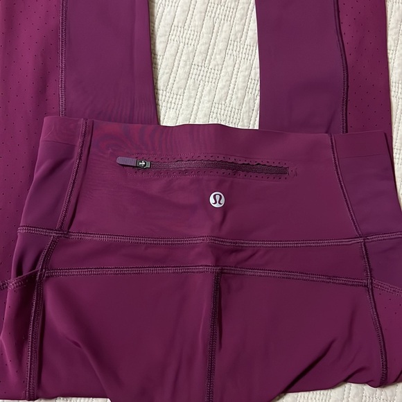 Lululemon crop pants (size 4) - Picture 2 of 4